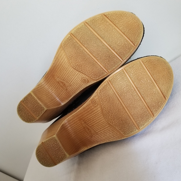 Dansko Shoes Dansko Marisol Pewter Metallic Leather Croc Clogs Eu 4